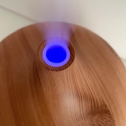 Light Wood Grain Effect Aromatherapy Diffuser and Humidifier with LED Blue Light Misting