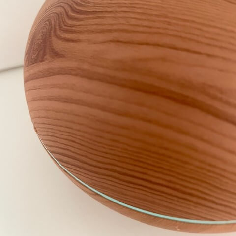 Light Wood Grain Effect Aromatherapy Diffuser and Humidifier with Wood Effect Details